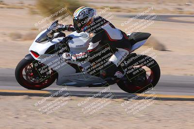 media/Dec-10-2023-SoCal Trackdays (Sun) [[0ce70f5433]]/Turn 9 Inside Set 2 (1115am)/